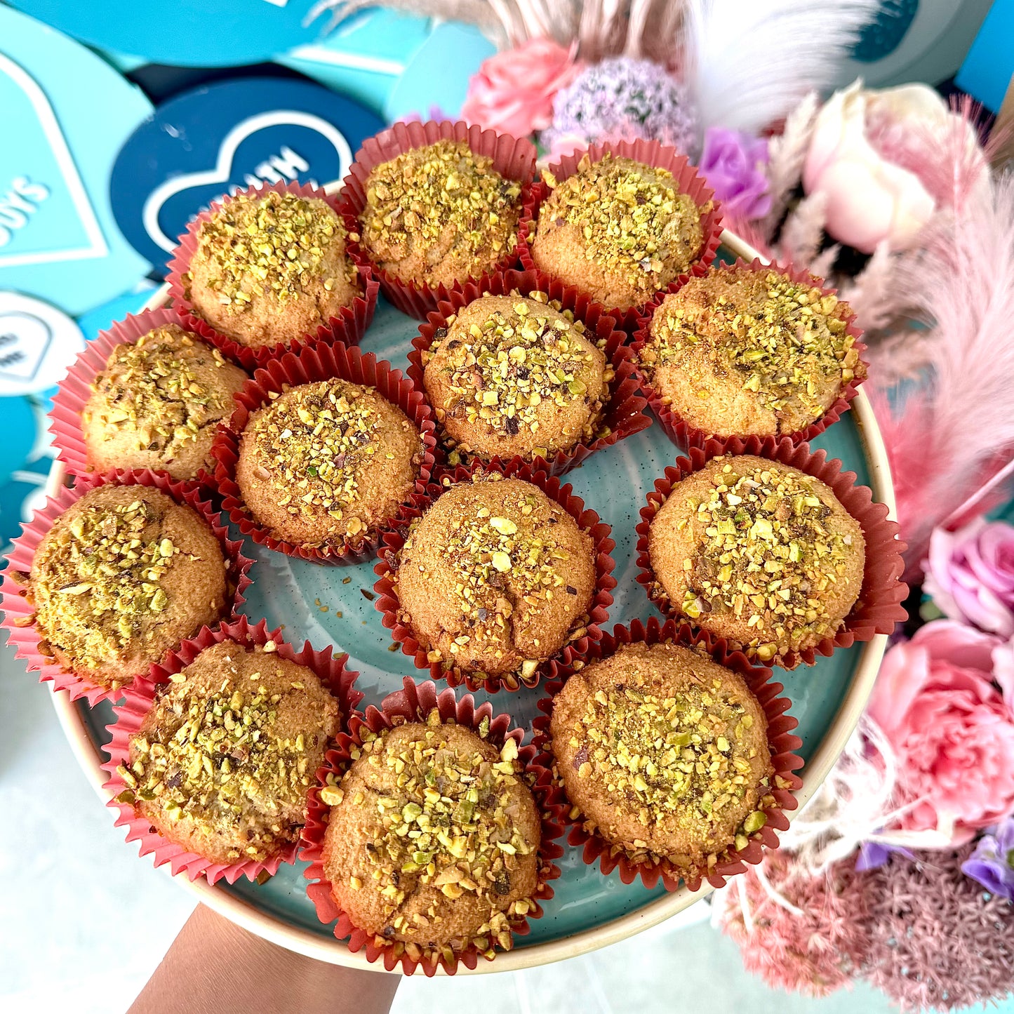 Keto Pisatchio & Vanilla Cupcakes