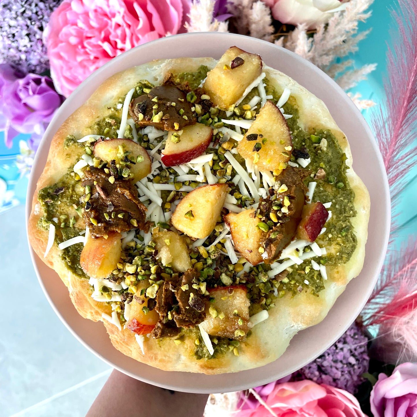 Vegan Pesto Pistachio & Carmelized Apple SlimPizza