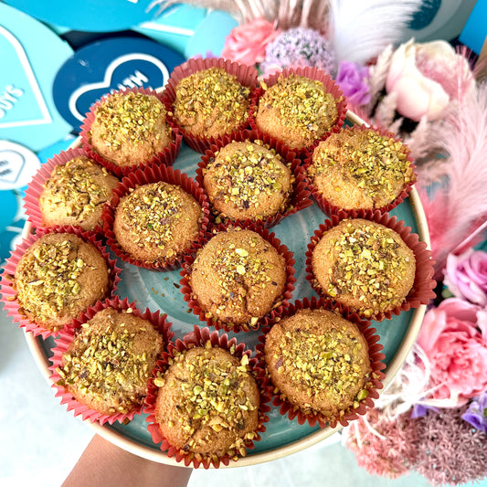 Keto Pisatchio & Vanilla Cupcakes